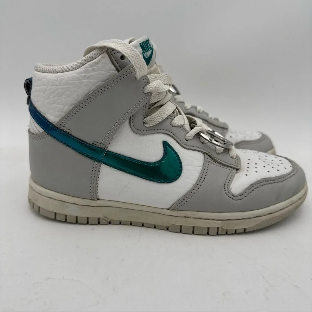 Nike Dunk High FLS Casual Shoe Summit White Grey Fog DR7855-100 Womens Size 5.5